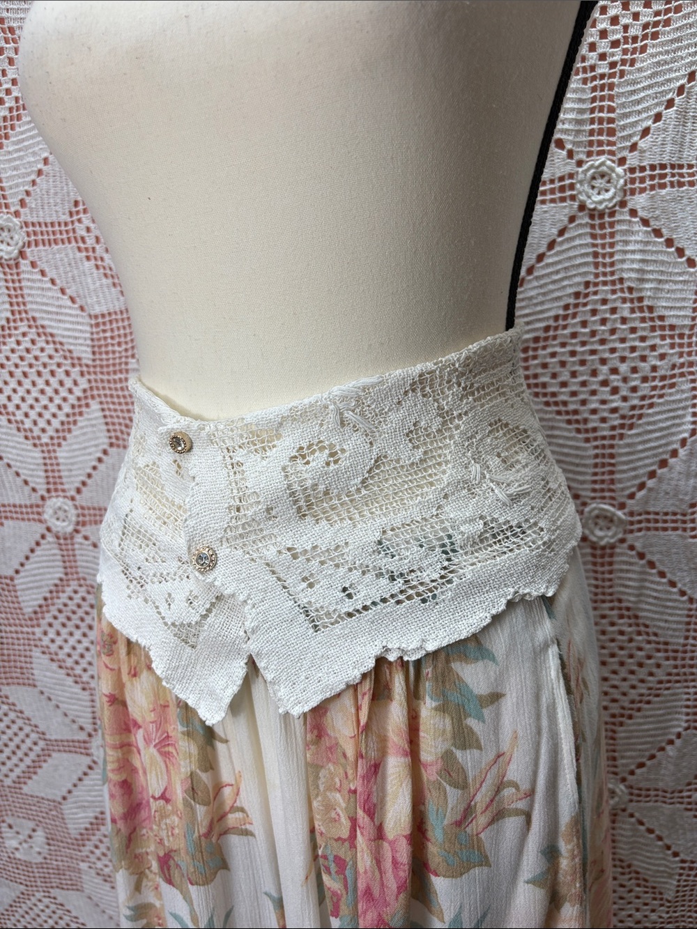 Vintage Doily Lace Belt | Adjustable Waist | Cottagecore Boho - Picture 10 of 10